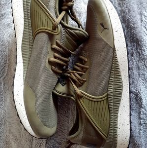 Mens athletic Puma sneakers